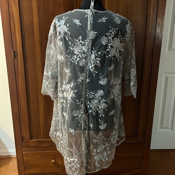 Handmade Embroidered Lace High Low Tunic Top - Picture 4 of 6